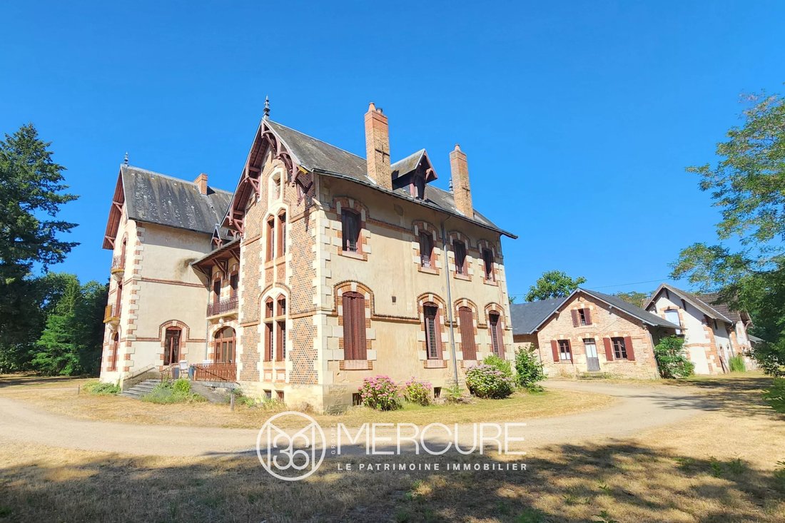 Château à Moulins, Auvergne-Rhône-Alpes, France 3 - 18392658