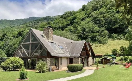 House in Juzet-de-Luchon, Occitania, France 1