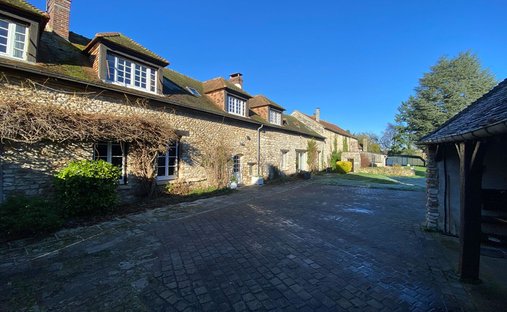 House in Autouillet, Ile-de-France, France 1