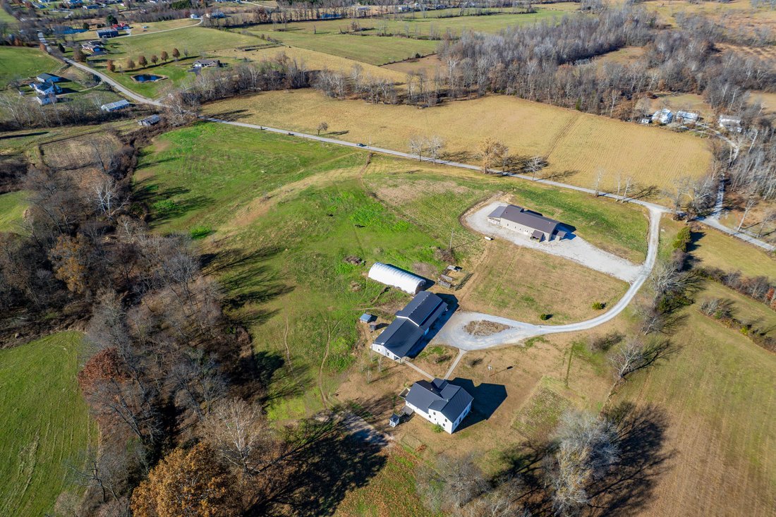 House in Owingsville, Kentucky, United States 1 - 18391261