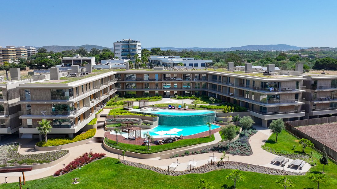 Apartment in Quarteira, Algarve, Portugal 1 - 18390223