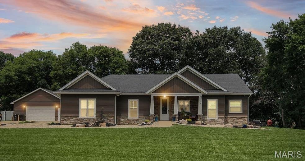House in Bethalto, Illinois, United States 1 - 18395800