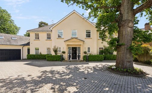 Haus in Tatling End, Gerrards Cross, England 1