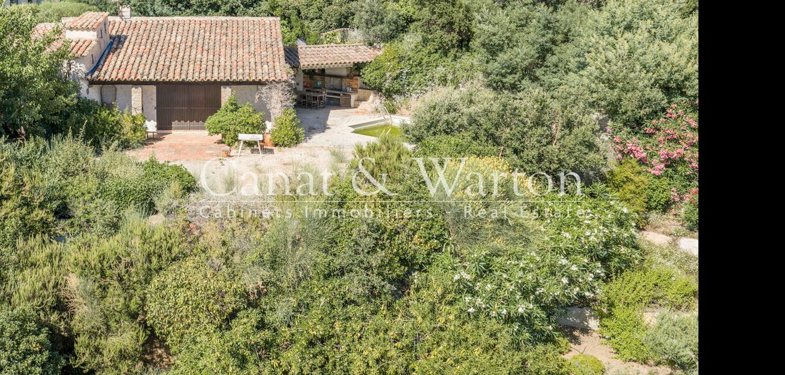 Villa in La Croix-Valmer, Provence-Alpes-Côte d'Azur, France 2 - 18396727