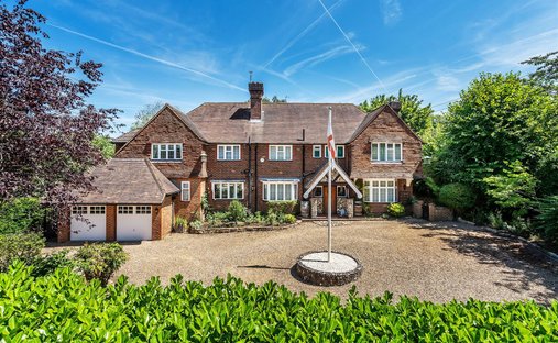 Casa a Hawks Hill, Fetcham, Inghilterra 1