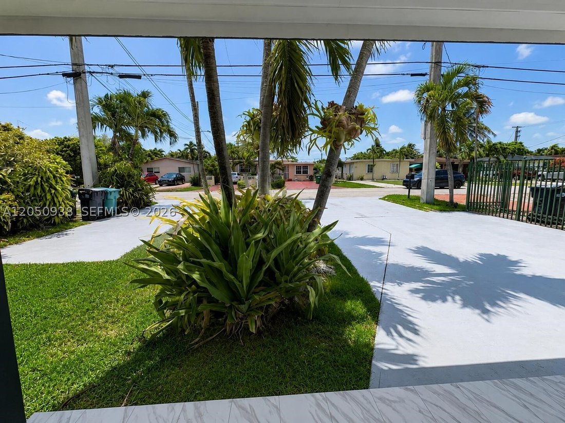 House in Miami, Florida, United States 5 - 18396174
