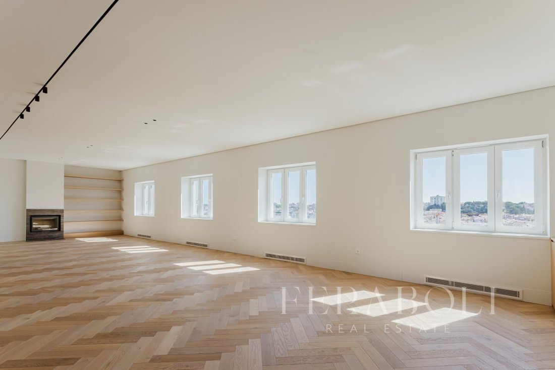 Penthouse in Santo Antonio, Lisbon, Portugal 3 - 18398208