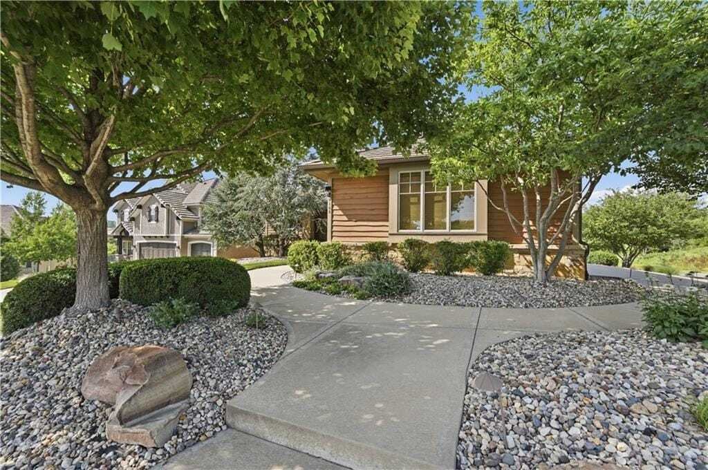 House in Lenexa, Kansas, United States 3 - 18397798