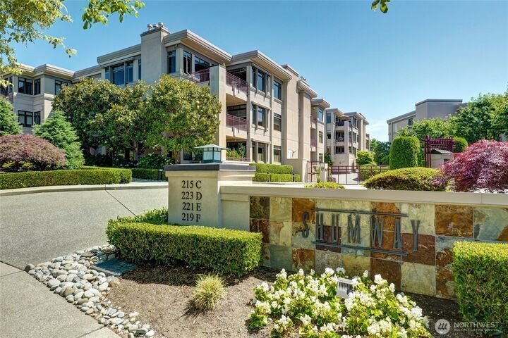 Condo in Kirkland, Washington, United States 2 - 18398276
