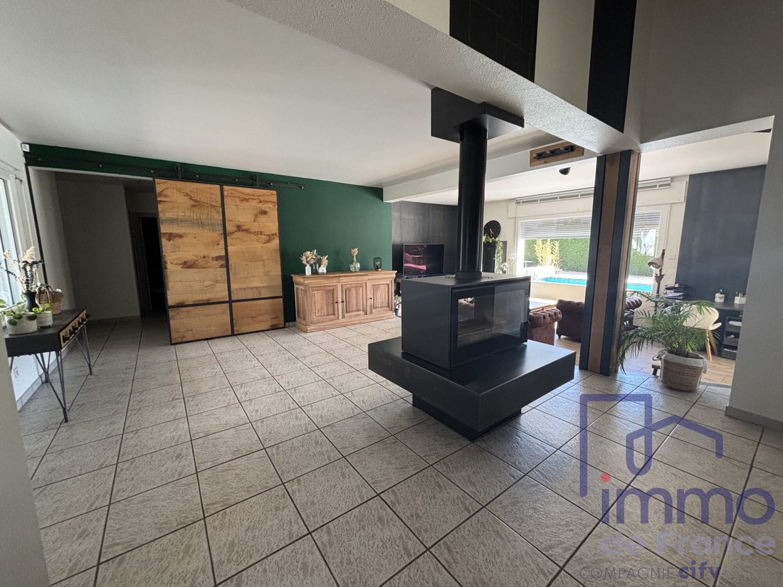 Villa in Bourg Sud, Veauche, France 5 - 18397966