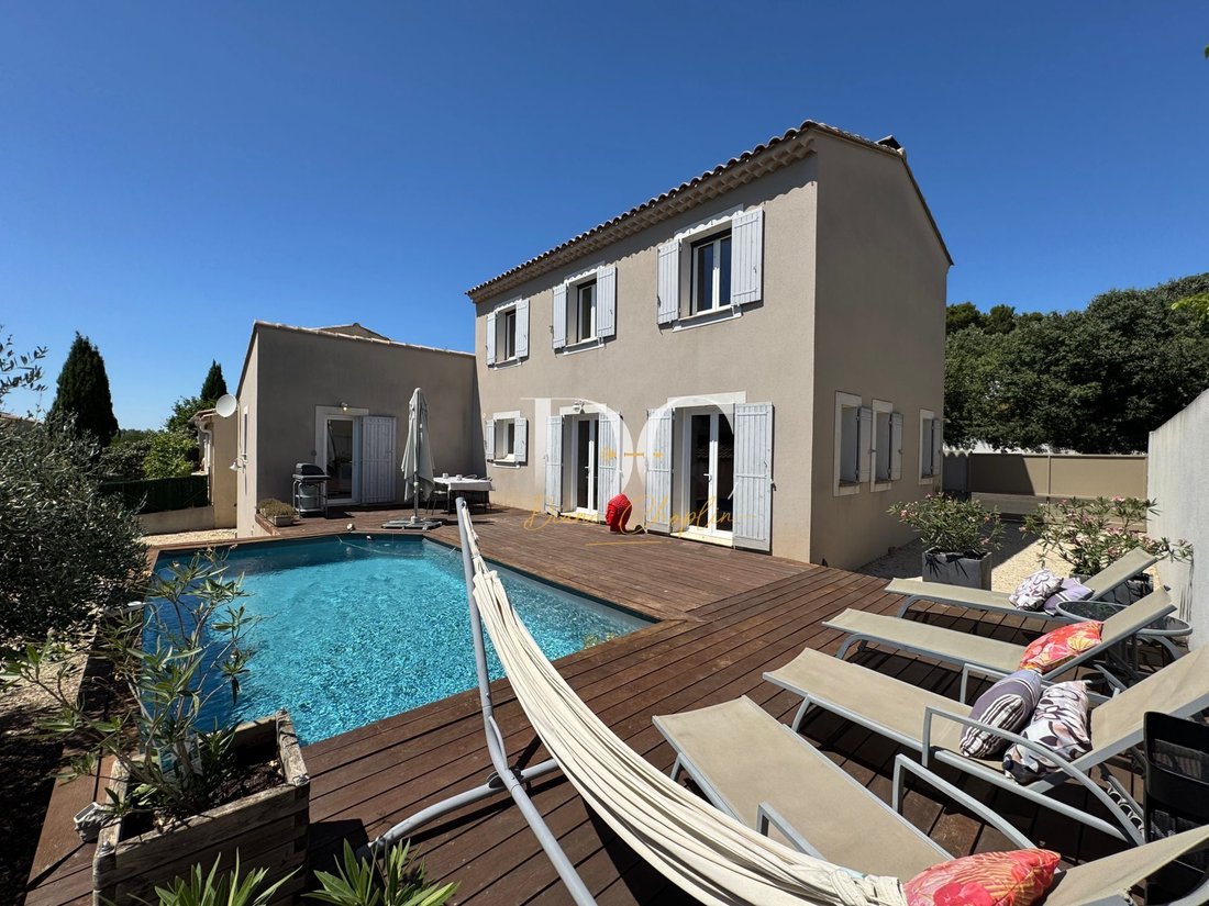 House in Saint-Rémy-de-Provence, Provence-Alpes-Côte d'Azur, France 1 - 18398058