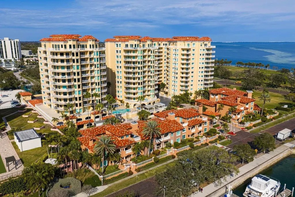 House in St. Petersburg, Florida, United States 1 - 18397785