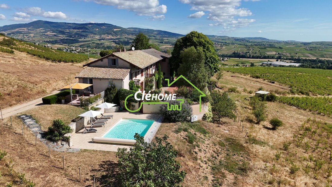House in Quincie-en-Beaujolais, Auvergne-Rhône-Alpes, France 1 - 18398057