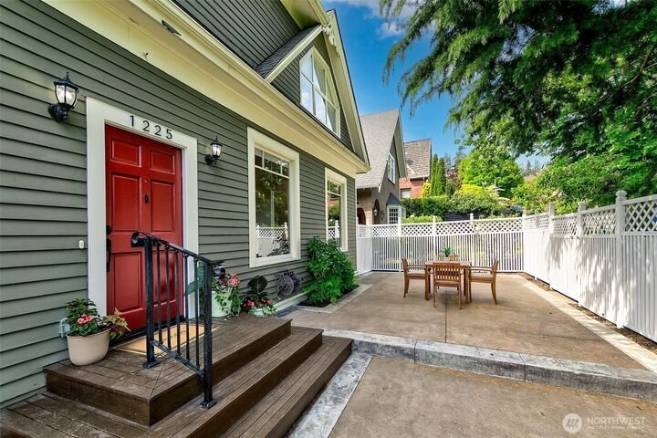 House in Seattle, Washington, United States 3 - 18398272