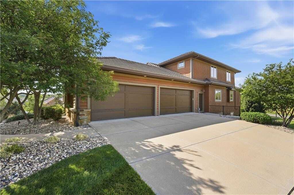 House in Lenexa, Kansas, United States 4 - 18397798
