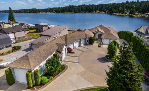 House in Stanwood, Washington, United States 1