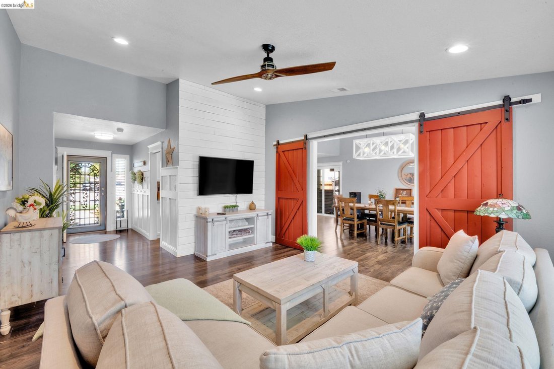 House in Lodi, California, United States 2 - 18398028