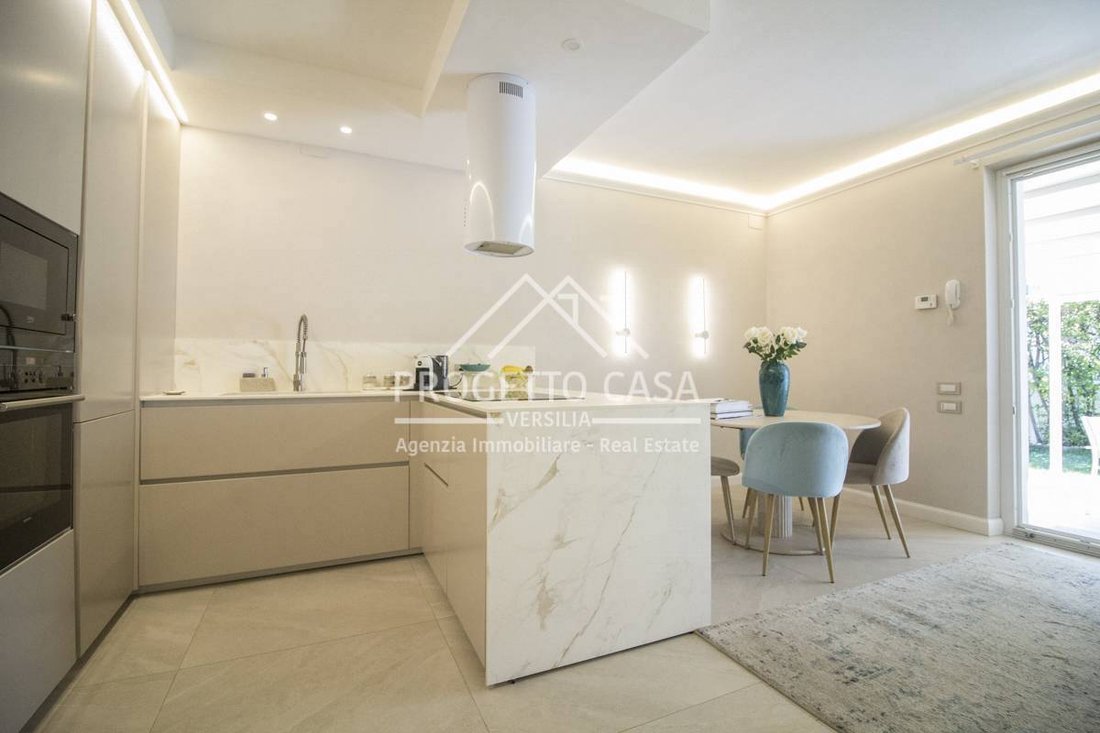 Apartment in Lido di Camaiore, Camaiore, Tuscany 4 - 18397626