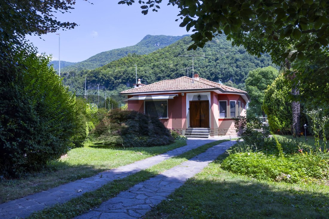 Villa in Besano, Lombardy, Italy 3 - 18397631
