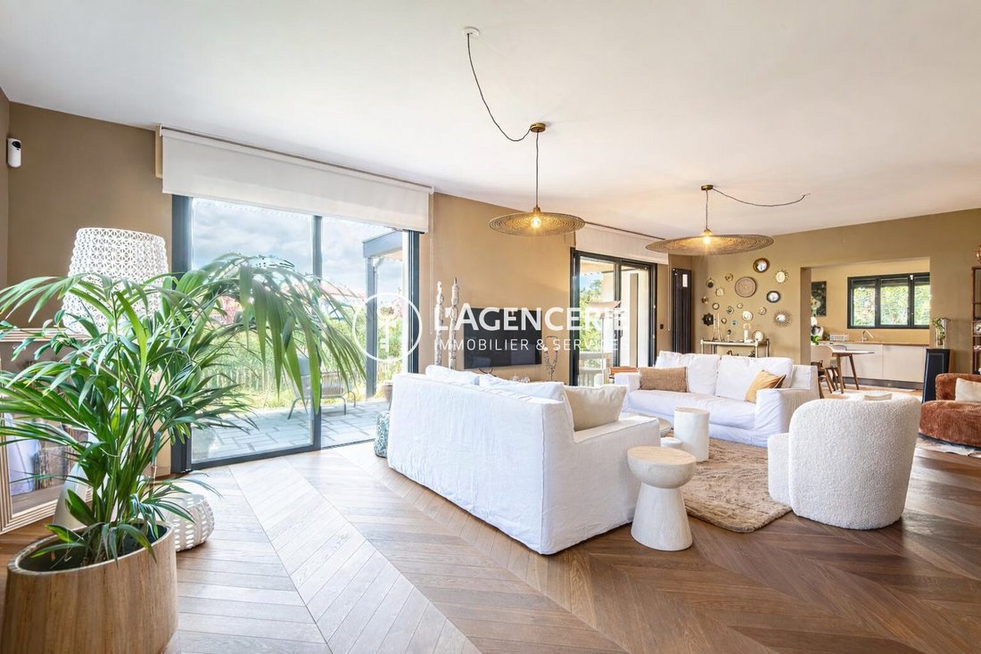 House in Biarritz, Nouvelle-Aquitaine, France 3 - 17525539