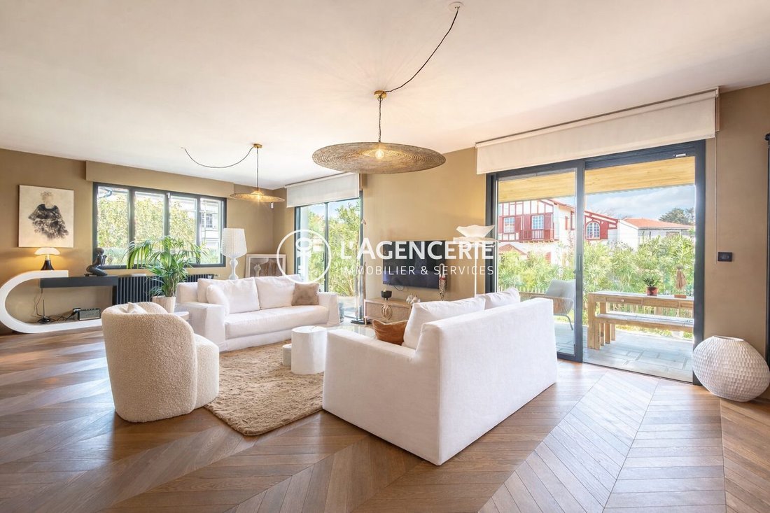 House in Biarritz, Nouvelle-Aquitaine, France 1 - 17525539