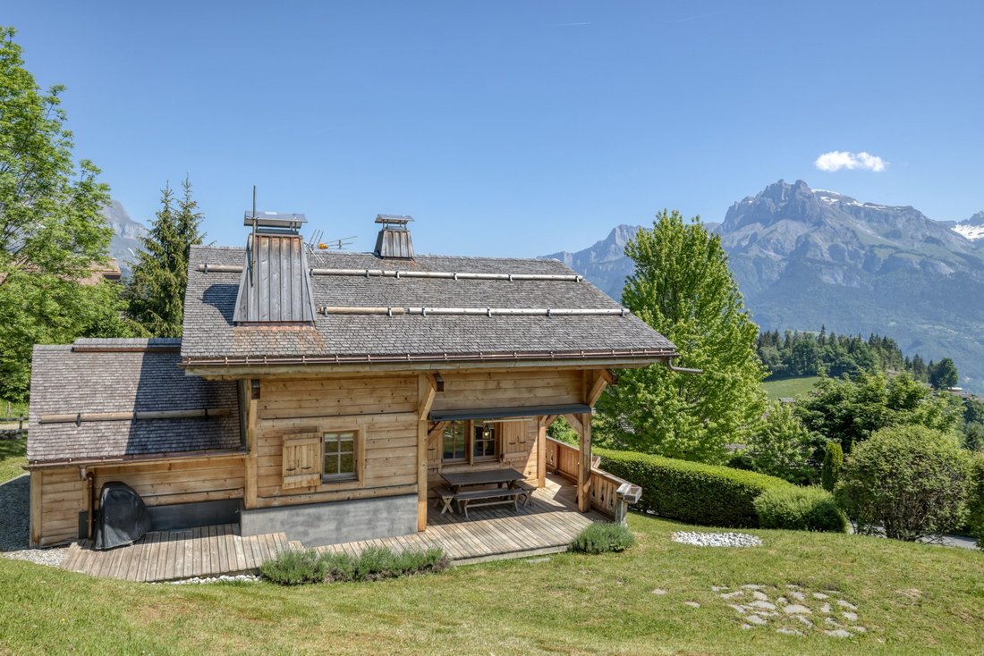 Chalet in Combloux, Auvergne-Rhône-Alpes, France 1 - 18398059