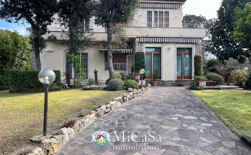 Villa in Tirrenia, Pisa, Italy 1