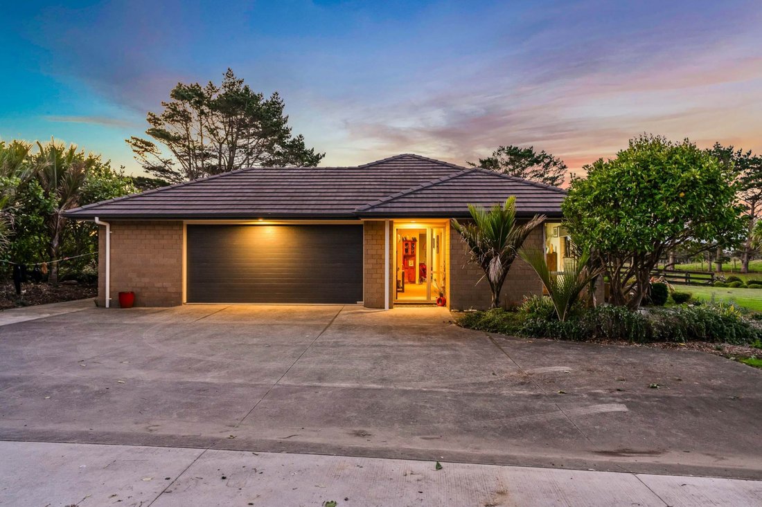 House in Muriwai, Auckland, New Zealand 3 - 15985615