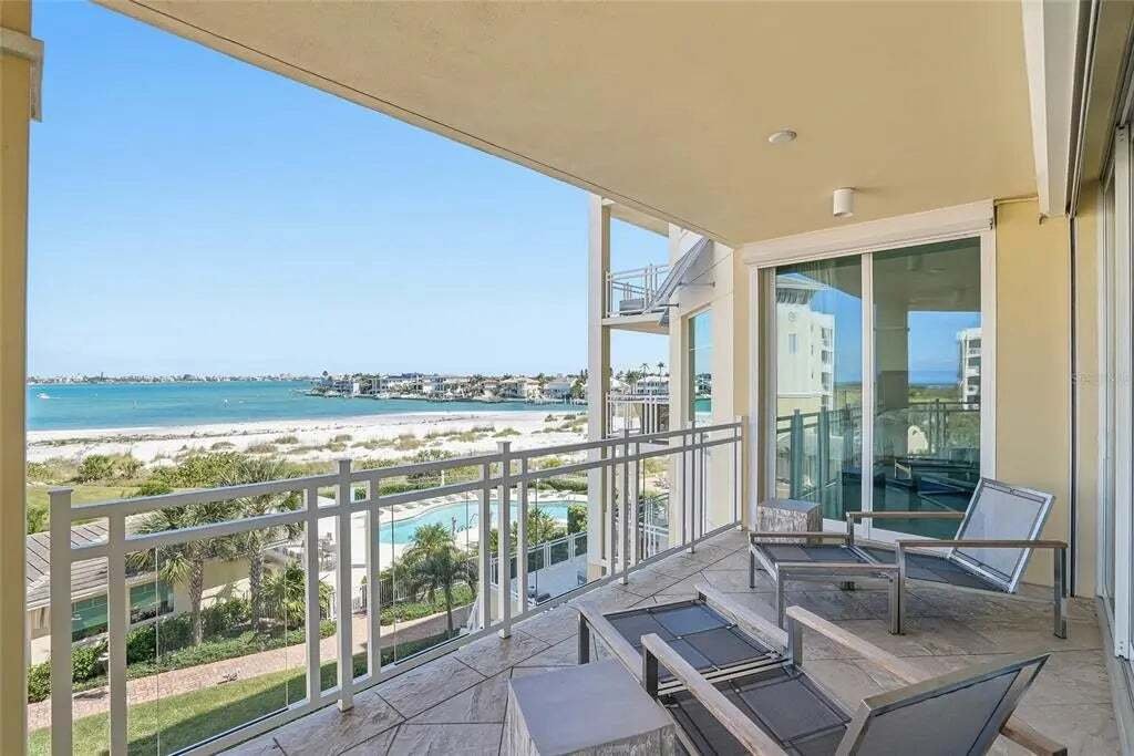 House in St. Petersburg, Florida, United States 1 - 18397788