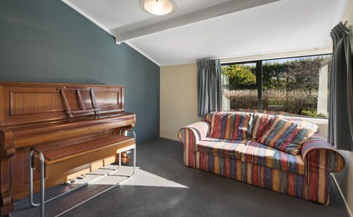 Land in Aongatete, Bay of Plenty, New Zealand 1