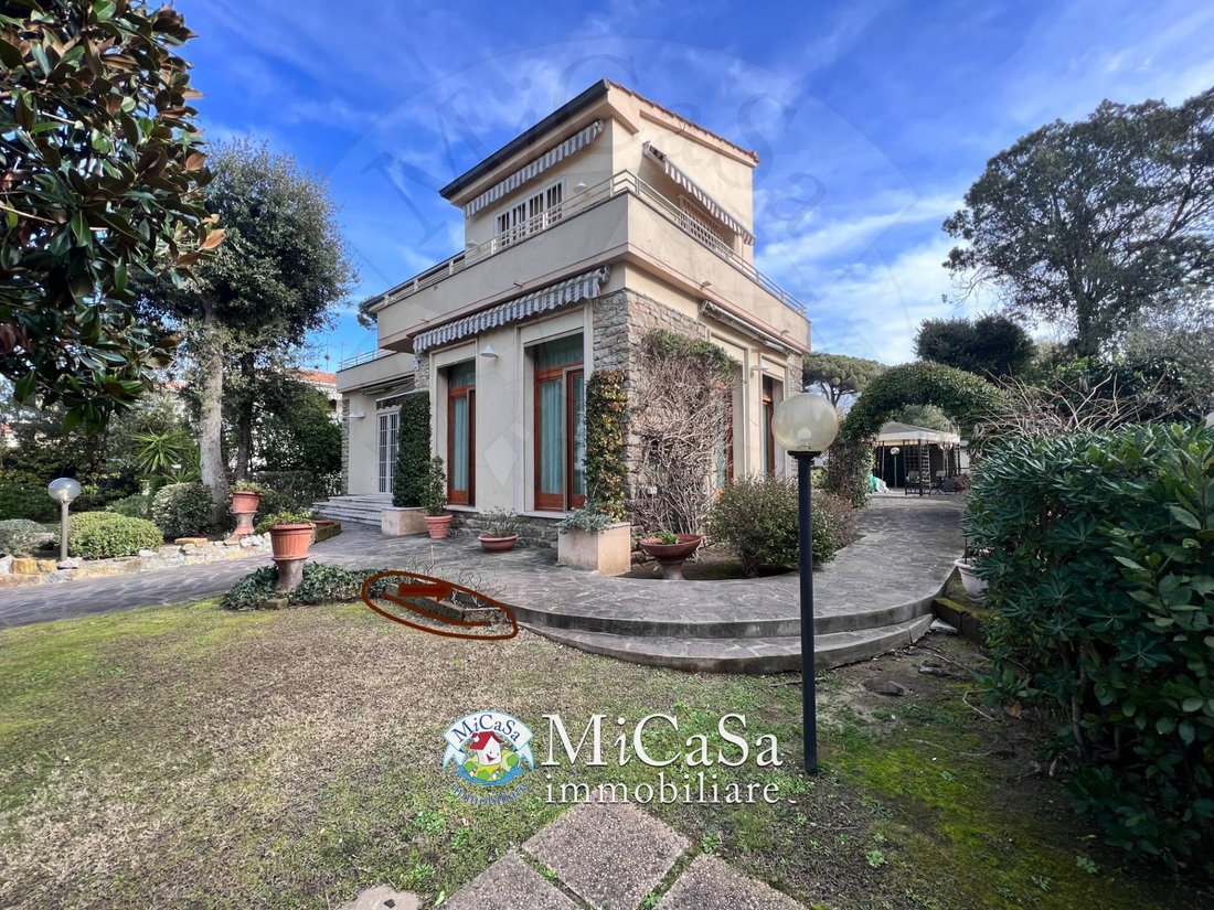 Villa in Tirrenia, Pisa, Italy 2 - 18397630