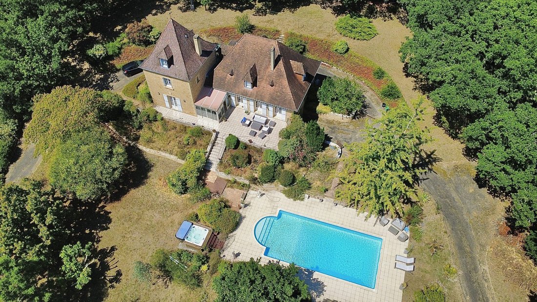 House in Le Bugue, Nouvelle-Aquitaine, France 1 - 18398108