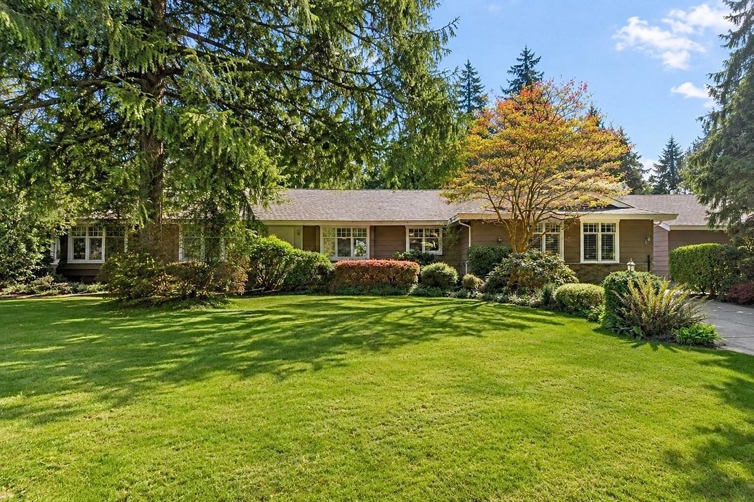 House in Surrey, British Columbia, Canada 2 - 18256894