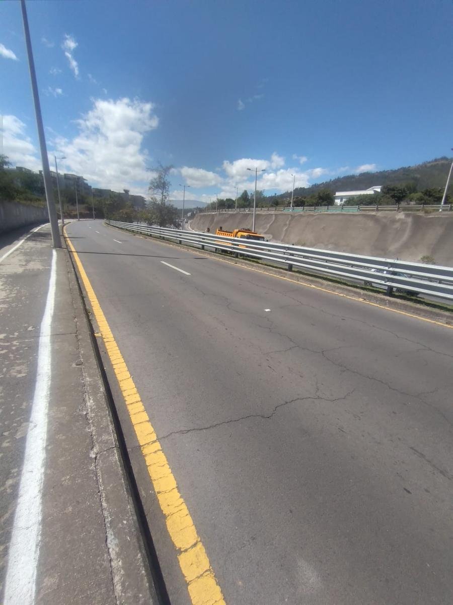 Land in Quito, Pichincha, Ecuador 5 - 18397685