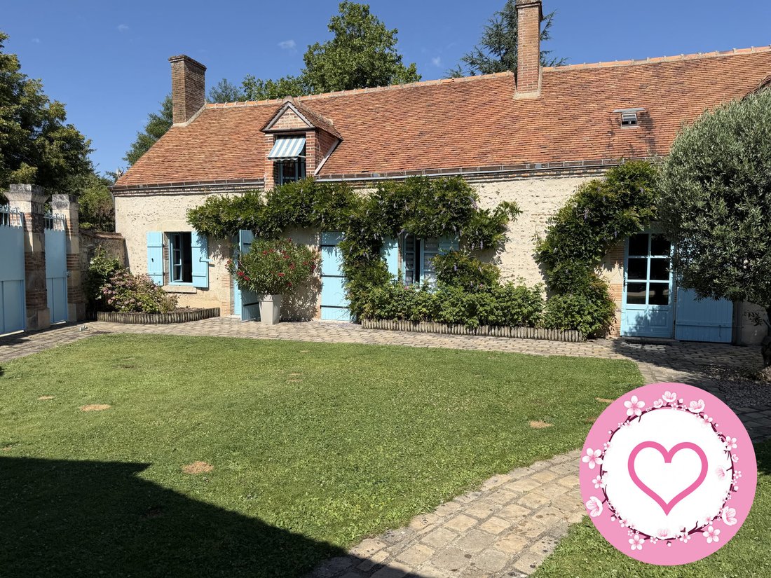 House in Les Bordes, Centre-Val de Loire, France 2 - 18398012