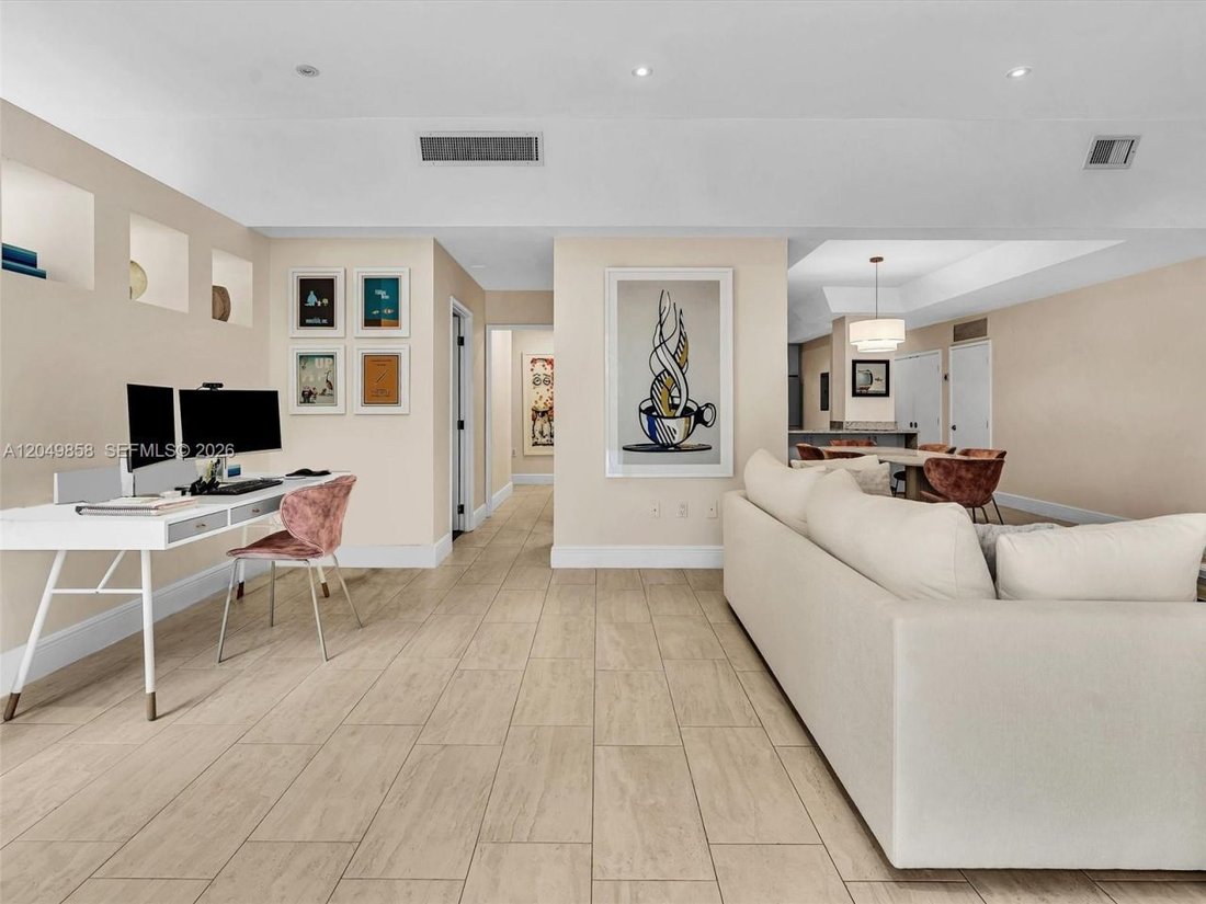 House in Miami, Florida, United States 3 - 18397682