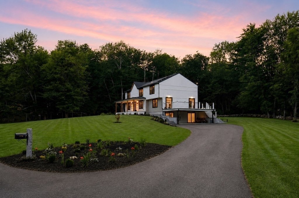 House in Chelmsford, Massachusetts, United States 4 - 18398209