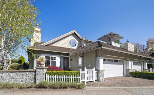 House in West Vancouver, British Columbia, Canada 1