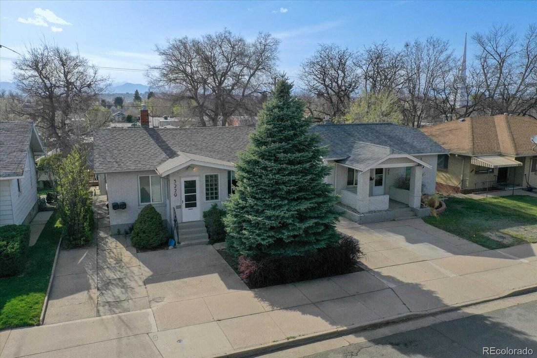 Englewood, Colorado, United States 1 - 18397716