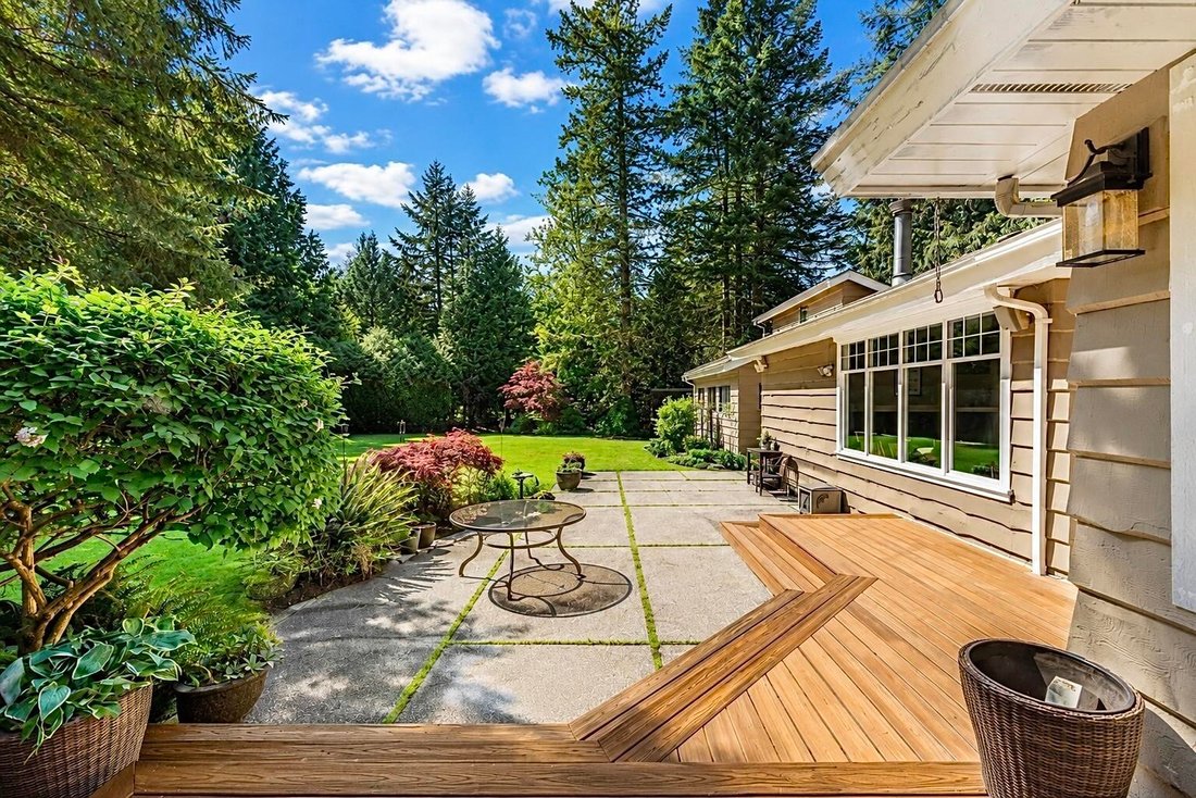 House in Surrey, British Columbia, Canada 3 - 18256894