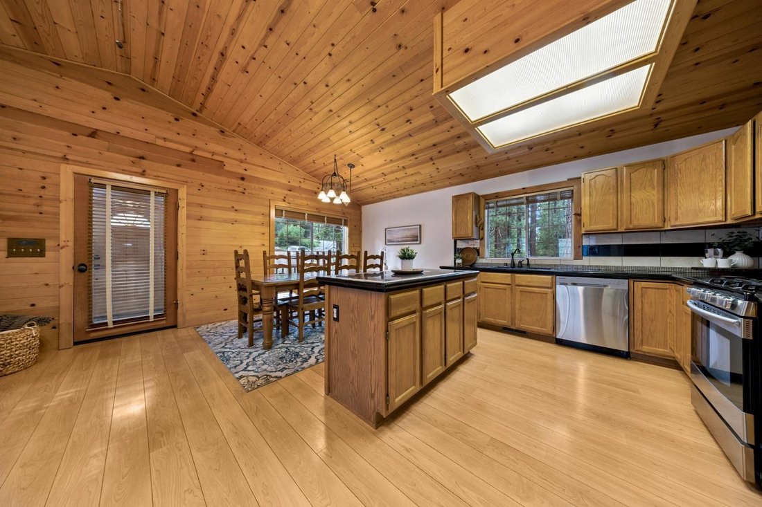 House in Truckee, California, United States 4 - 18397765
