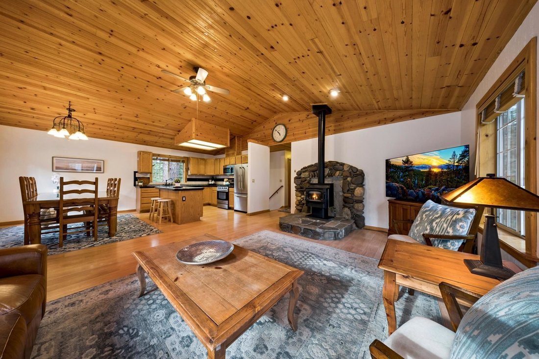House in Truckee, California, United States 1 - 18397765