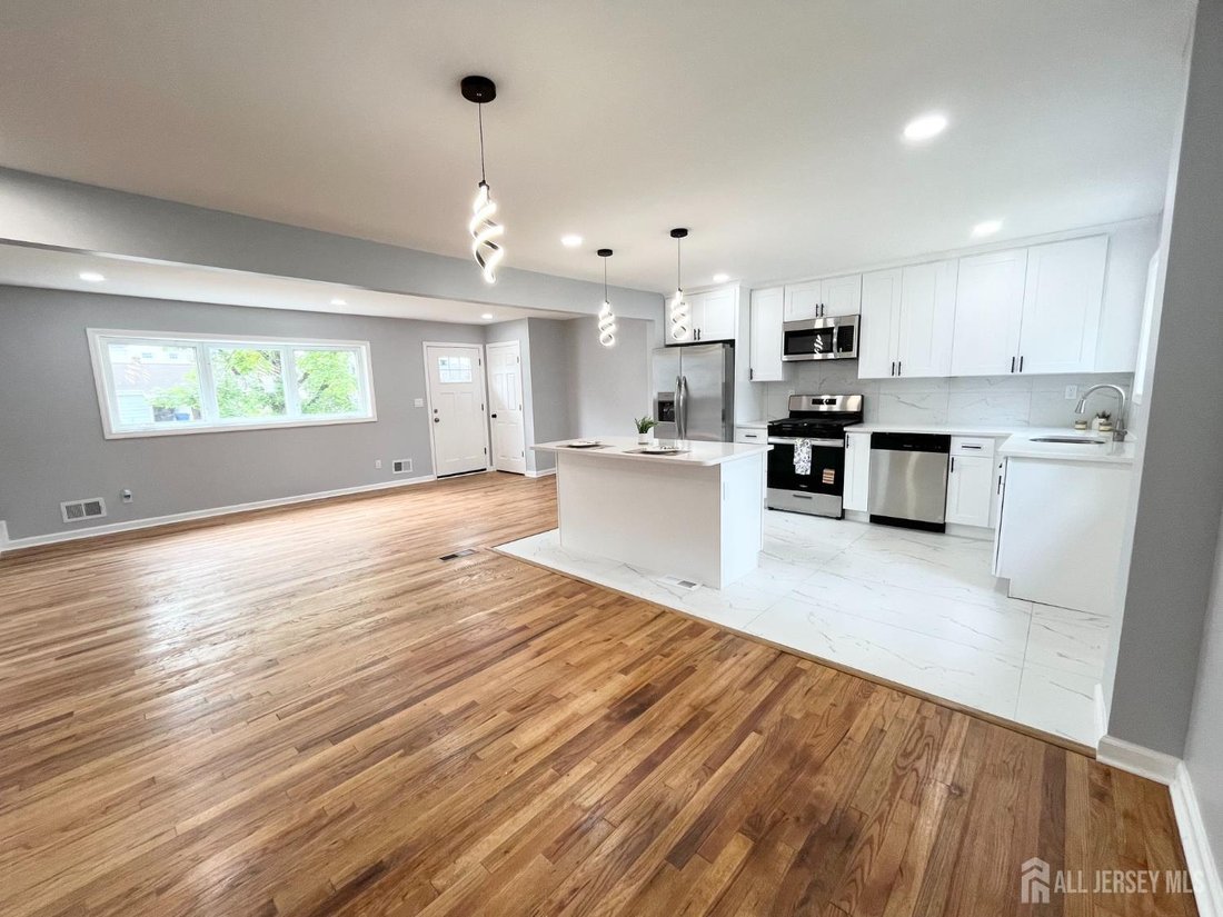 House in Old Bridge Township, New Jersey, United States 5 - 18397526
