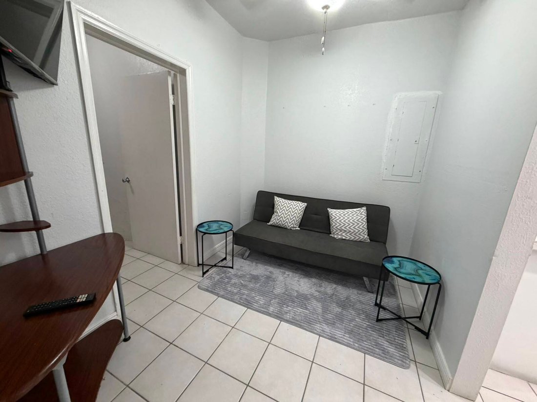 George Town, George Town, Cayman Islands 4 - 18398747