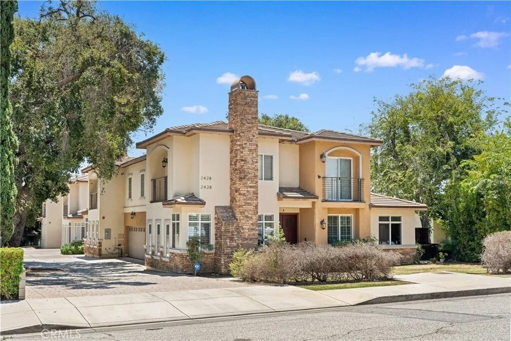Townhouse in Altadena, California, United States 3 - 18399131
