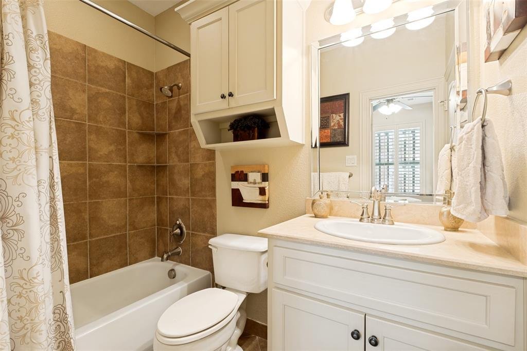 Condo in Dallas, Texas, United States 5 - 18399709