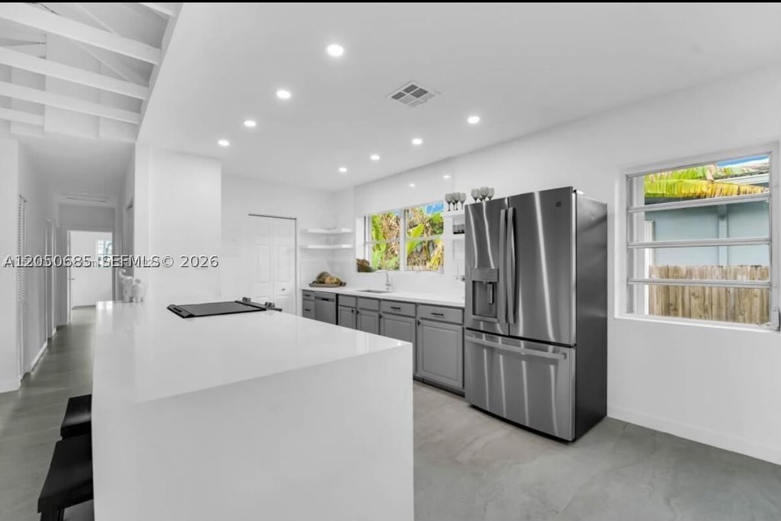 House in Bal Harbour, Florida, United States 4 - 18399572