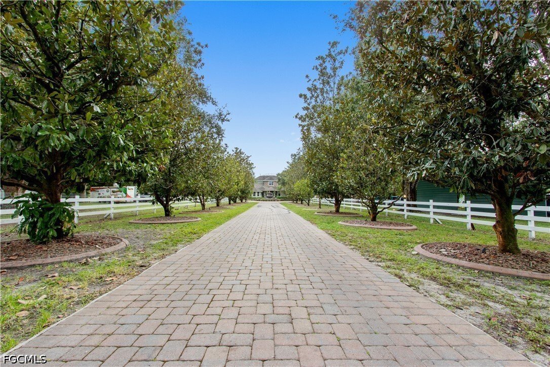House in Fort Myers, Florida, United States 3 - 18399005