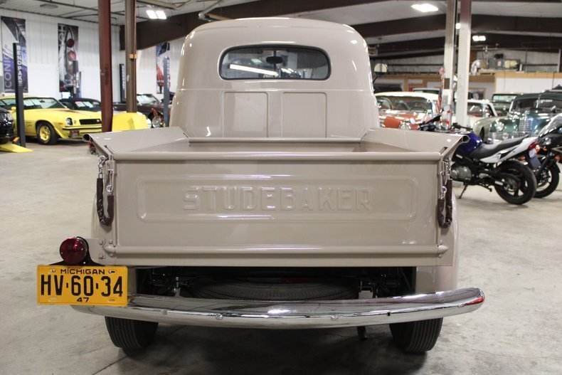 Pickup in Traverse City, United States 5 - 18399627