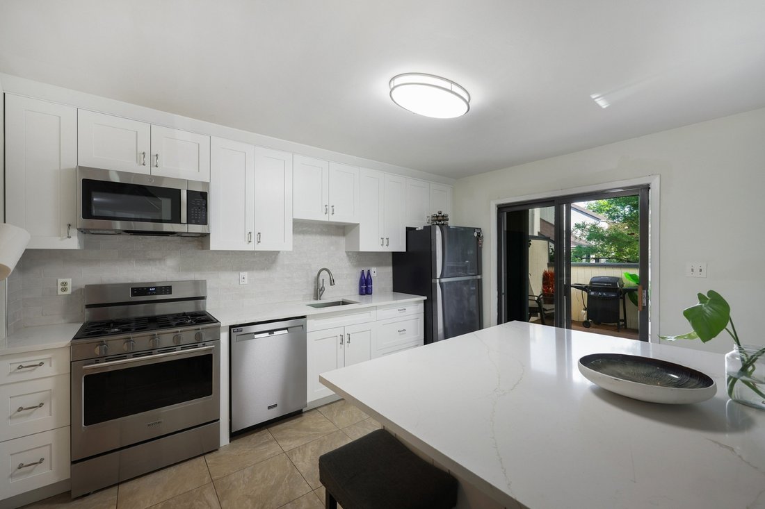 Townhouse in Basking Ridge, New Jersey, United States 2 - 18400046